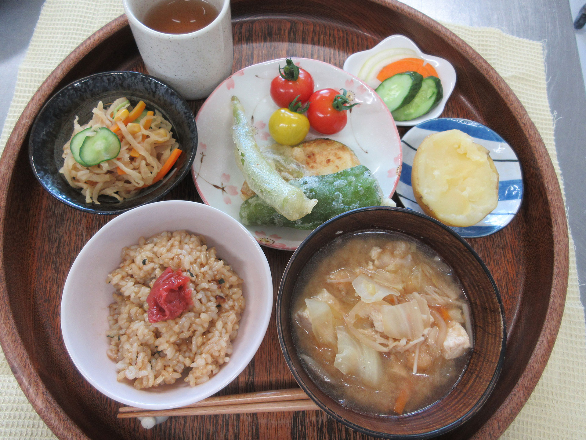 和食中心のごはん